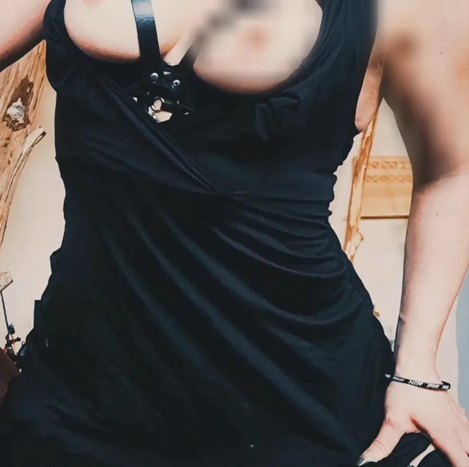 Cynthia, 36