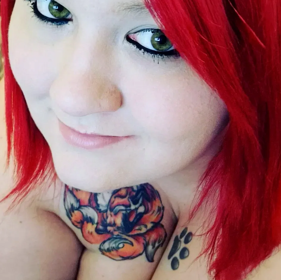 Olivia, 32