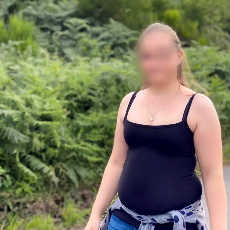Sabine, 33