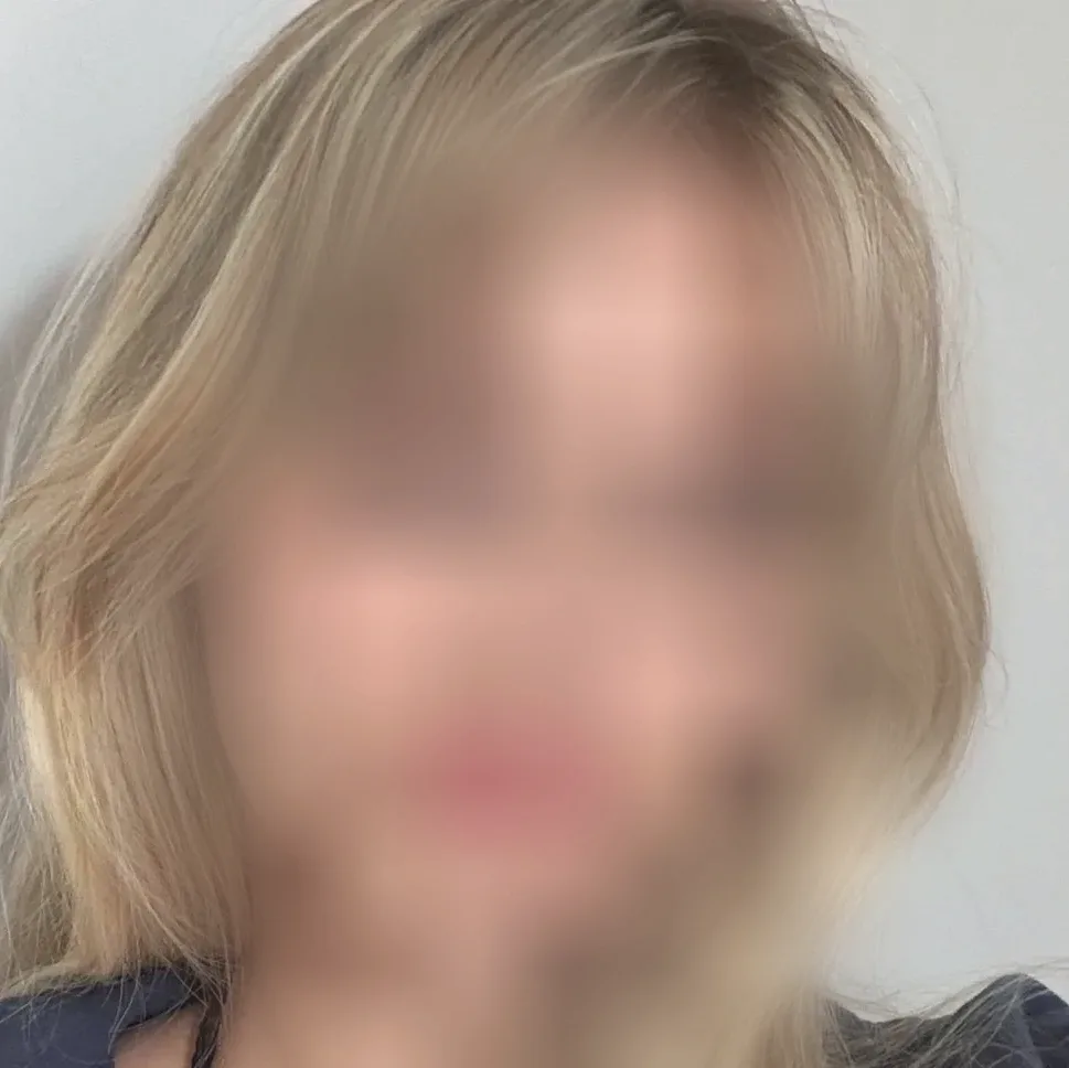 Yasmin, 20
